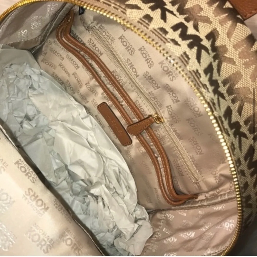 MICHAEL KORS LARGE ABBEY MONOGRAM BROWN BACKPACK❗️
